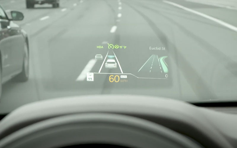 2022 Genesis GV80 Heads-Up Display - GenesisUSA on youtube.com