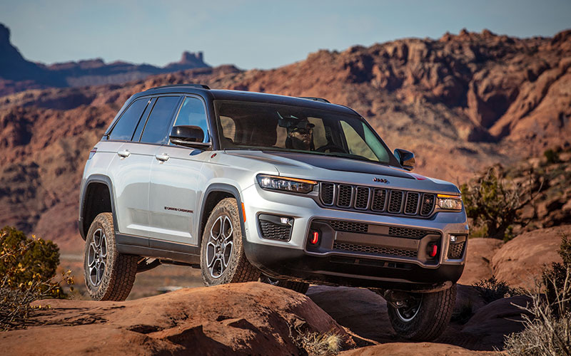 2022 Jeep Grand Cherokee Trailhawk - media.stellantisnorthamerica.com