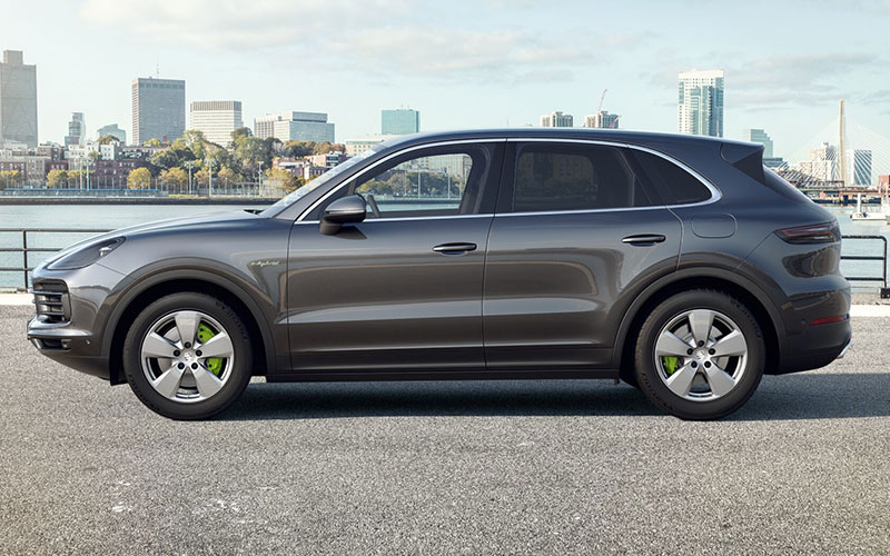 2022 Porsche Cayenne e-Hybrid - porsche.com