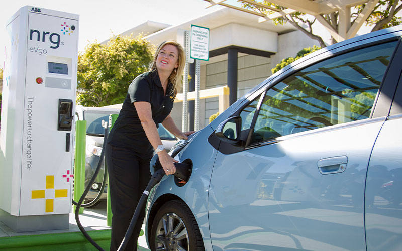 Chevy Spark at a DC Fast Charger - media.gm.com Chevy Spark at a DC Fast Charger - media.gm.com
