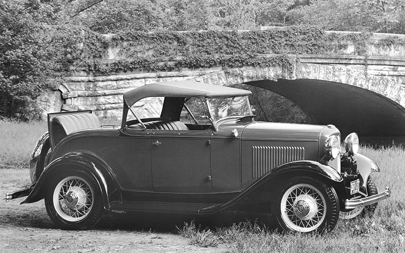 1932 Ford V8 Roadster - media.ford.com