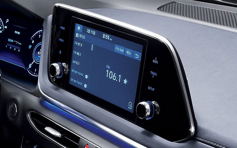 2021 Hyundai Sonata 8-inch touchscreen display- hyundaiusa.com