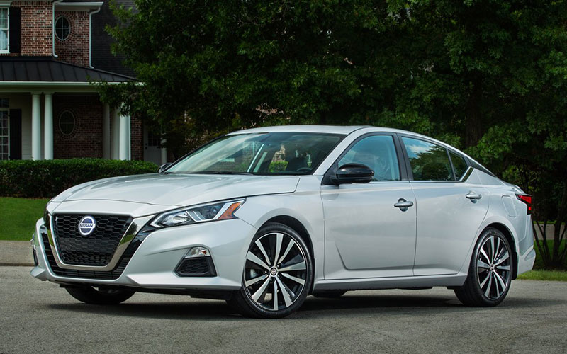 2022 Nissan Altima SR - netcarshow.com