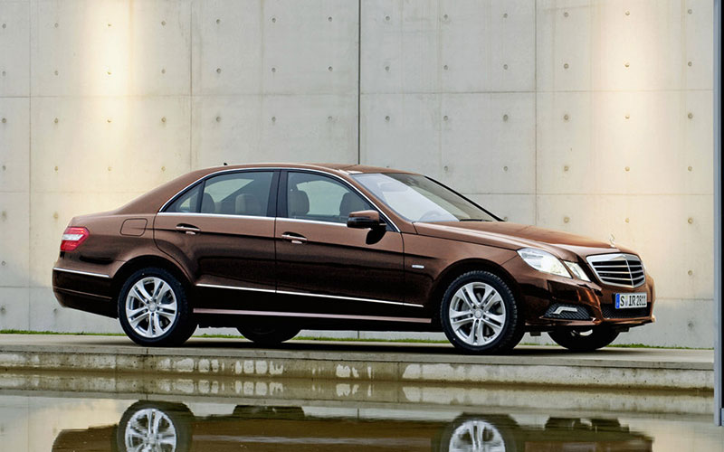 2010 Mercedes-Benz E-Class - netcarshow.com