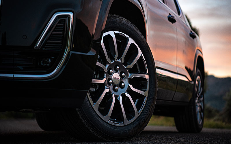 2020 GMC Acadia Denali - media.gmc.com