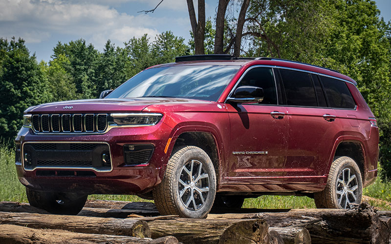 2022 Jeep Grand Cherokee L Overland- media.stellantisnorthamerica.com