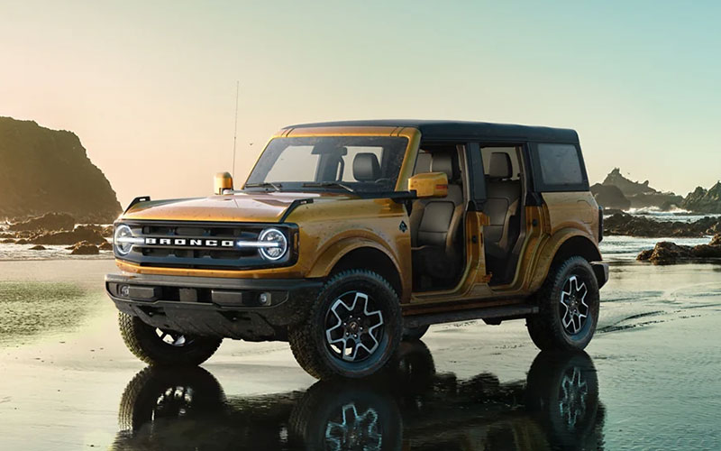 2022 Ford Bronco Outer Banks - ford.com