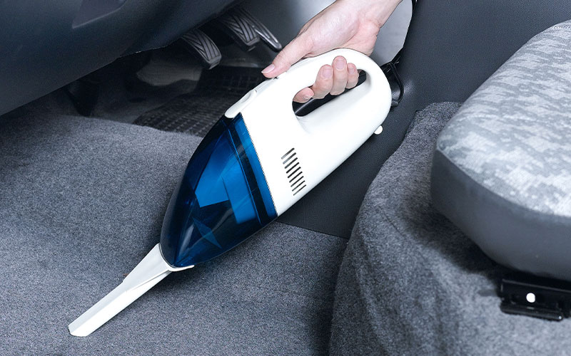 Portable vacuum Portable vacuum