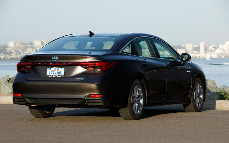 2020 Toyota Avalon Hybrid XLE - pressroom.toyota.com