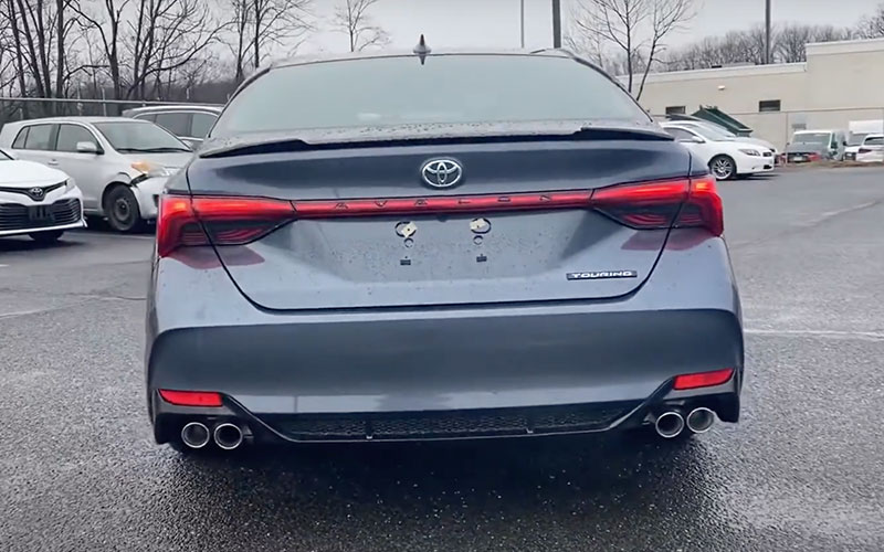 2021 Toyota Avalon Touring - Steve Taylor AutoTube on youtube.com