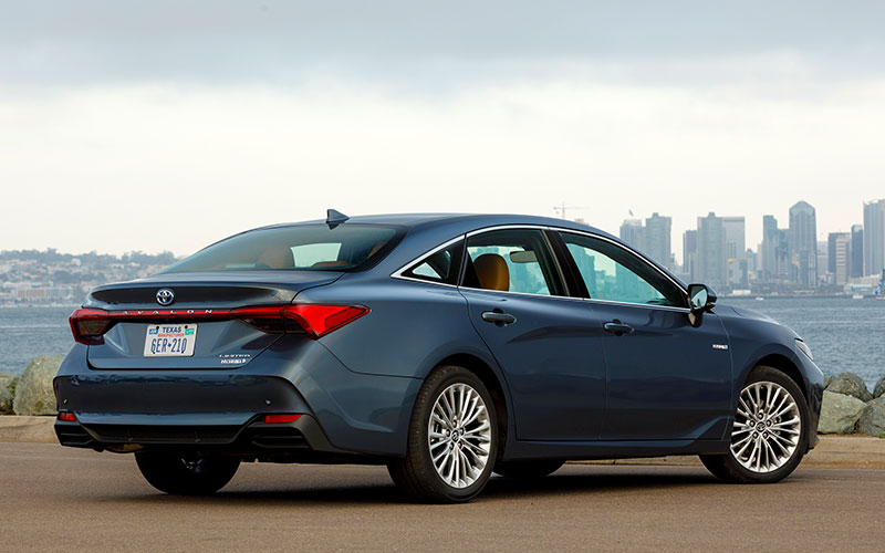 2021 Toyota Avalon Limited Hybrid - pressroom.toyota.com