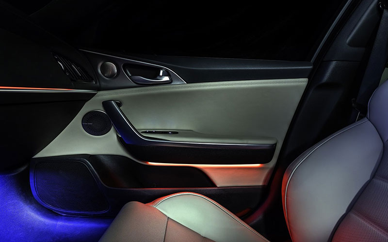 2021 Kia Stinger Ambient Lighting - kiamedia.com