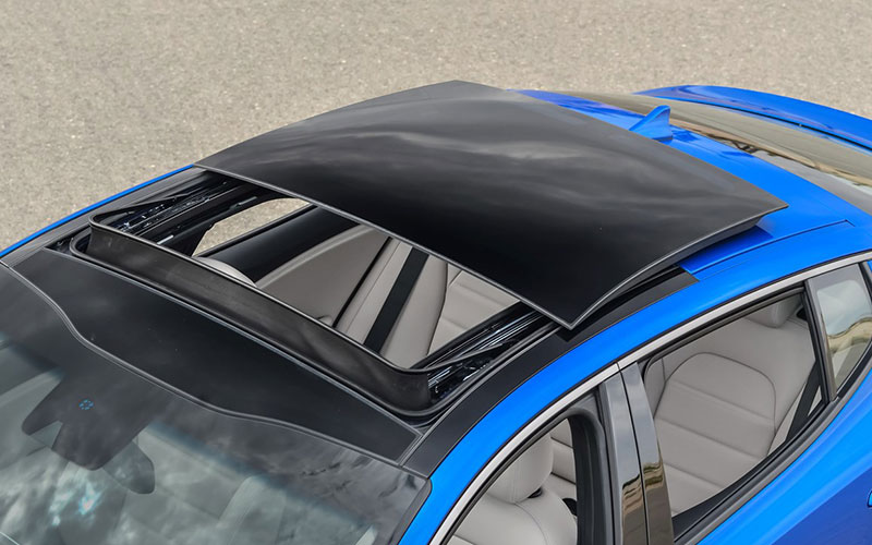 2021 Kia Stinger Sunroof - kiamedia.com