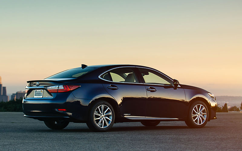 2016 Lexus ES 300 - pressroom.lexus.com