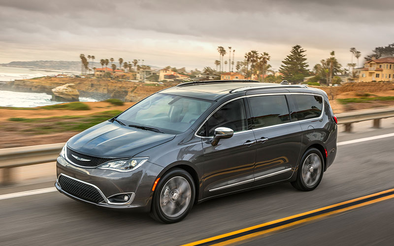 2017 Chrysler Pacifica - media.stellantisnorthamerica.com