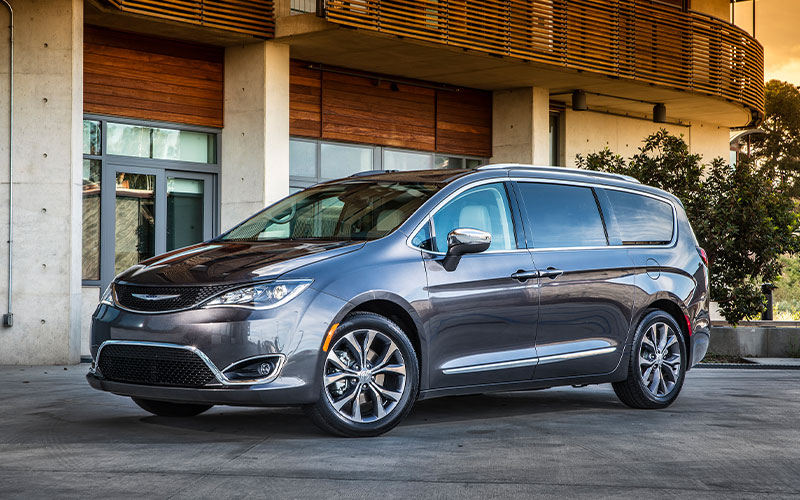 2017 Chrysler Pacifica Limited - media.stellantisnorthamerica.com