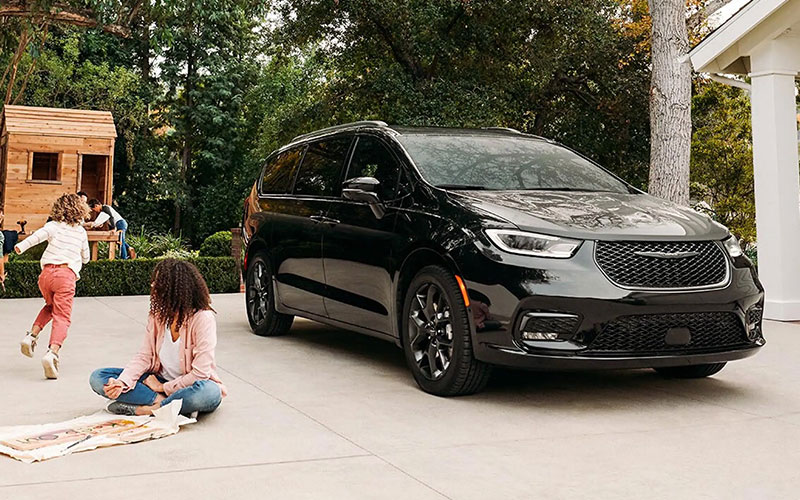 2022 Chrysler Pacifica Limited - chrysler.com