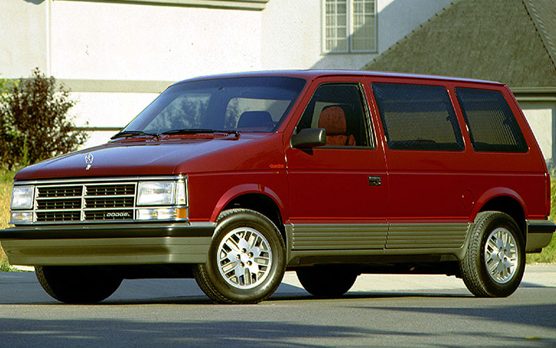 1989 Dodge Caravan - media.stellantisnorthamerica.com