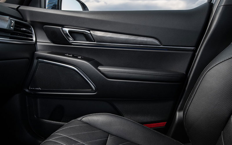 2023 Kia Telluride Stainless Steel Trim - kiamedia.com