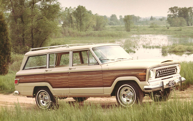 1975 Jeep Wagoneer - media.stellantisnorthamerica.com