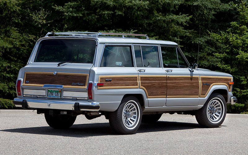 1989 Jeep Grand Wagoneer - media.stellantisnorthamerica.com