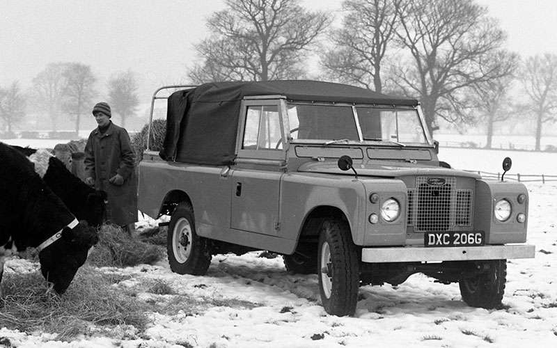 Land Rover Series II - media.landrover.com
