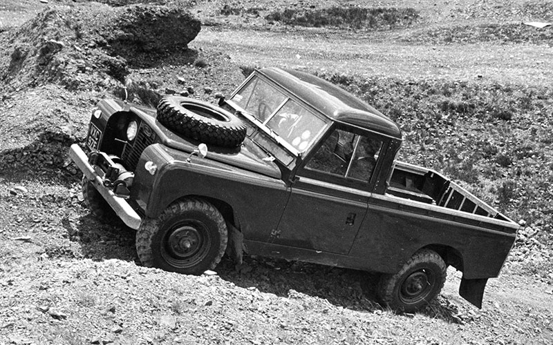 Land Rover Series II - media.landrover.com