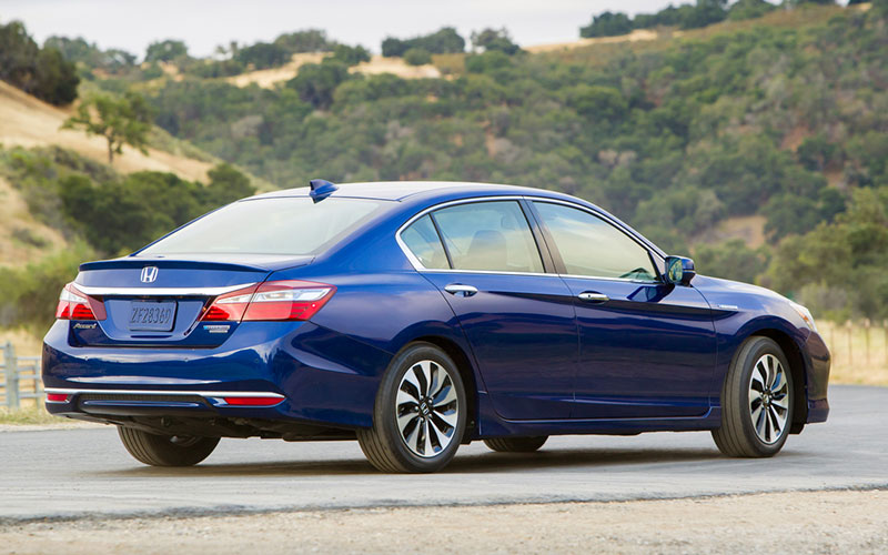 2017 Honda Accord Hybrid - hondanews.com