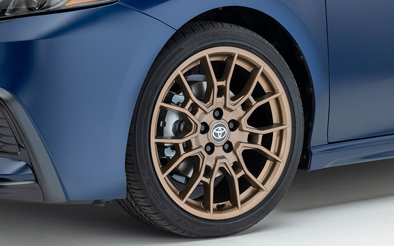 2023 Toyota Camry SE Nightshade - pressroom.toyota.com