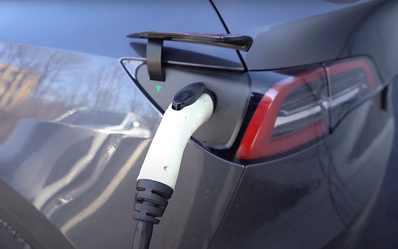 2022 Tesla Model Y - Gold Pony on youtube.com