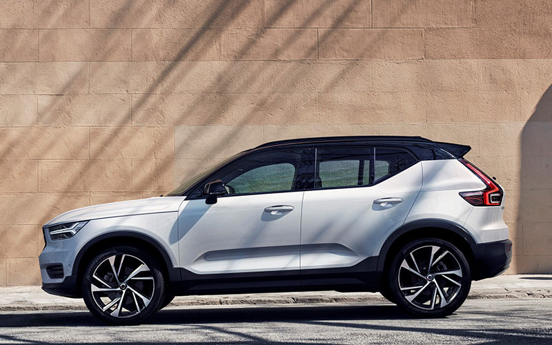 2022 Volvo XC40 R-Design - media.volvocars.com