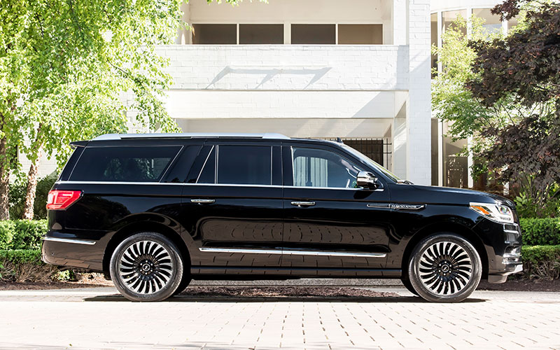 2018 Lincoln Navigator L - media.lincoln.com