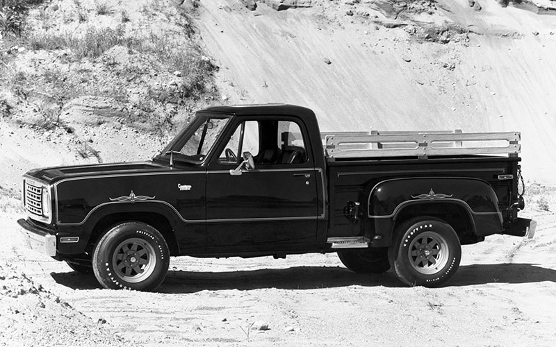 1977 Dodge D100 Warlock - media.stellantisnorthamerica.com