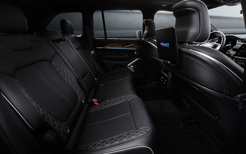 2023 Jeep Grand Cherokee 4xe - media.stellantisnorthamerica.com