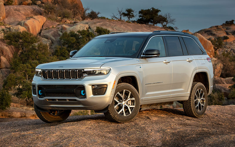 2023 Jeep Grand Cherokee Overland 4xe - media.stellantisnorthamerica.com