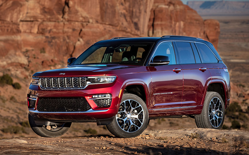 2023 Jeep Grand Cherokee Summit Reserve - media.stellantisnorthamerica.com