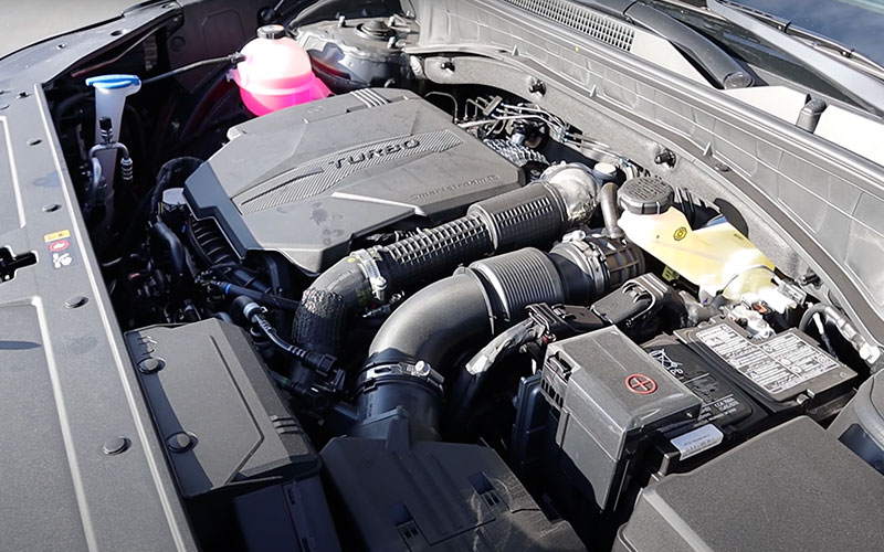 2023 Hyundai Santa Fe 2.5L Turbo I4 - Ben Hardy on youtube.com