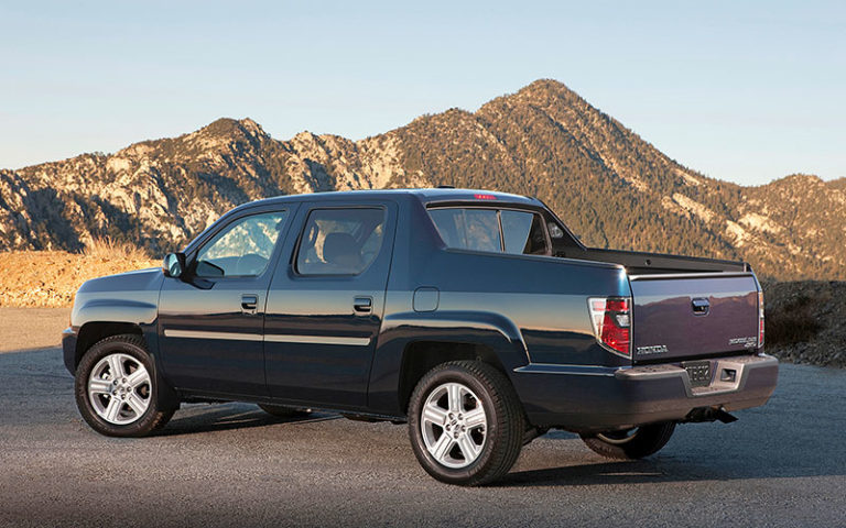 Inspiring Honda Ridgeline Vs Chevrolet Avalanche Images