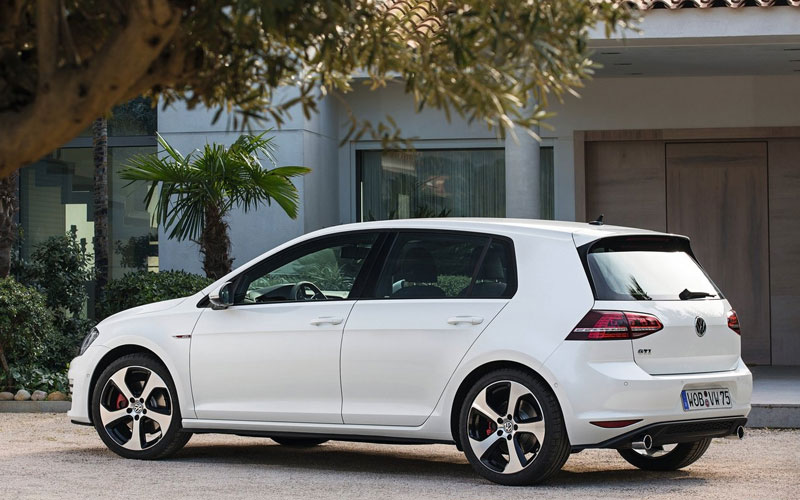 2014 Volkswagen GTI - netcarshow.com