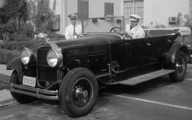 Addams Family 1933 Packard V-12 - imcdb.org Addams Family 1933 Packard V-12 - imcdb.org