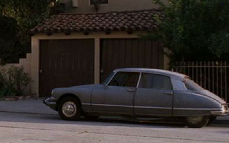 Giles' 1967 Citroën DS21 Pallas - imcdb.org Giles' 1967 Citroën DS21 Pallas - imcdb.org