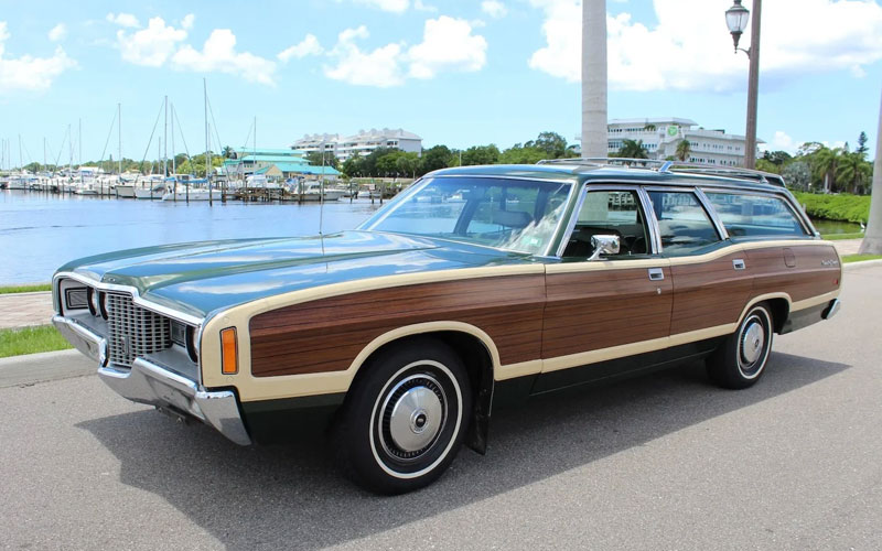 1971 Ford LTD Country Squire - fordauthority.com