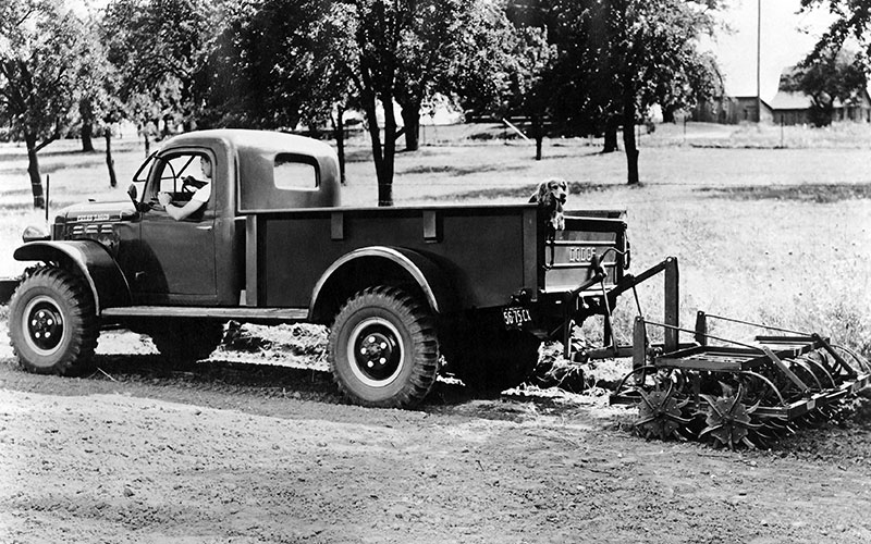 1946 Dodge Power Wagon - media.stellantisnorthamerica.com