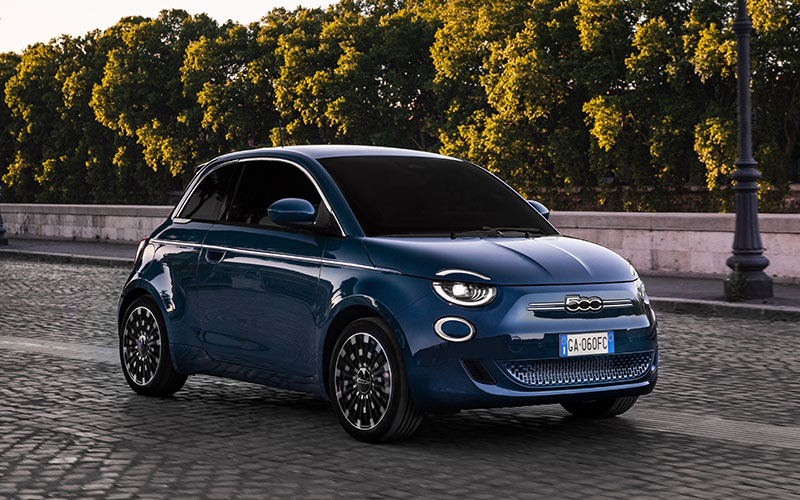 Fiat 500e - media.stellantisnorthamerica.com