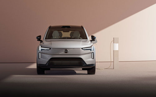 Volvo Reveals the EX90