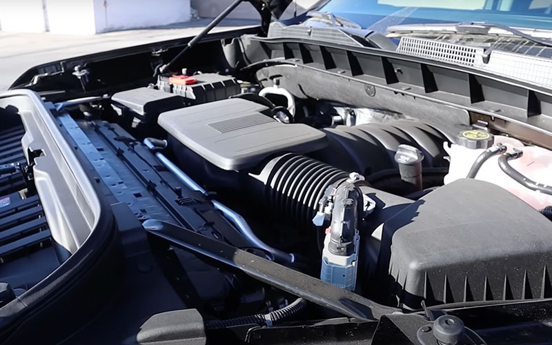 2023 GMC Sierra 6.2L V8 - Ben Hardy on youtube.com