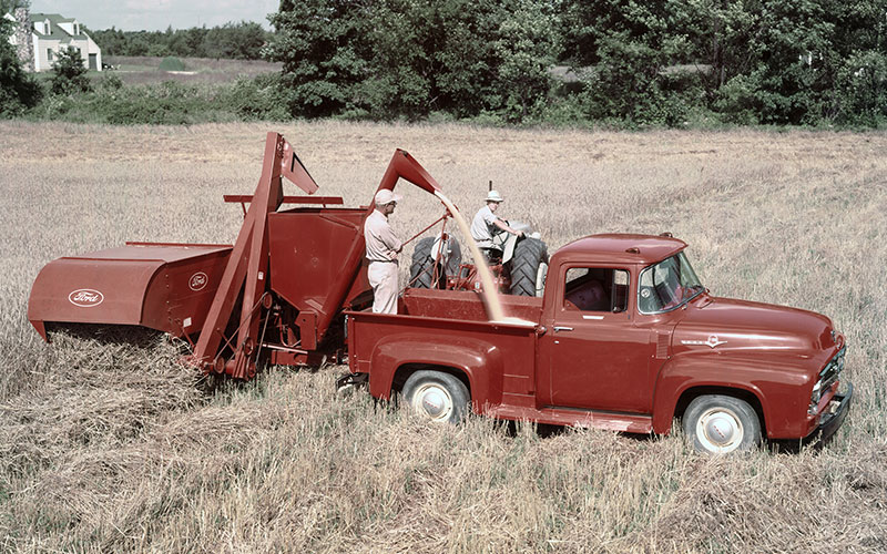 1956 Ford F-100 - media.ford.com