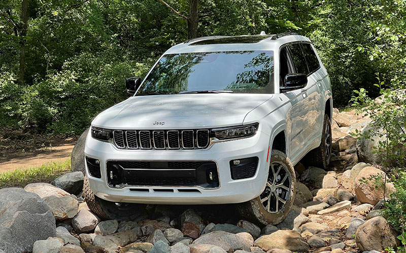 2023 Jeep Grand Cherokee L Overland - media.stellantisnorthamerica.com