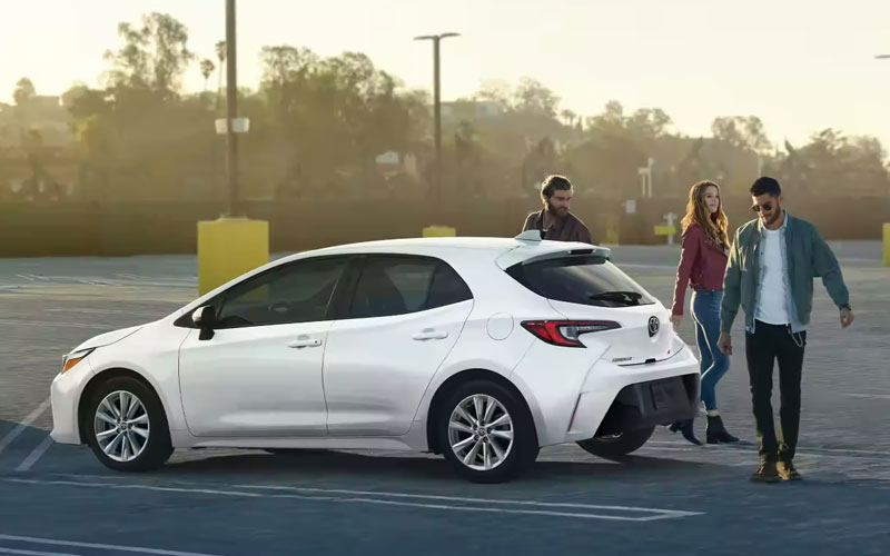 2023 Toyota Corolla SE Hatchback - toyota.com