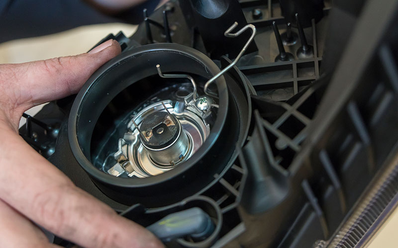 Headlight bracket Headlight bracket